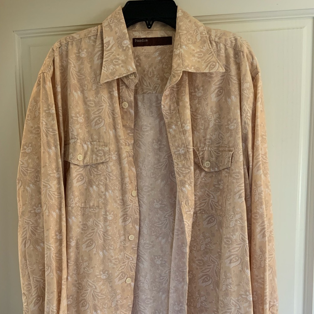 1990’s Perry Ellis Men's Untucked Slim-Fit Paisley Long-Sleeve Shirt Large